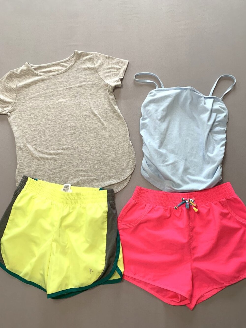4 Piece Kids Shorts T-shirt/Tank Top Set Pink/Yellow/Gray Size 10/13. Active